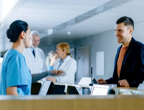 Gestión de visitantes para seguridad hospitalaria